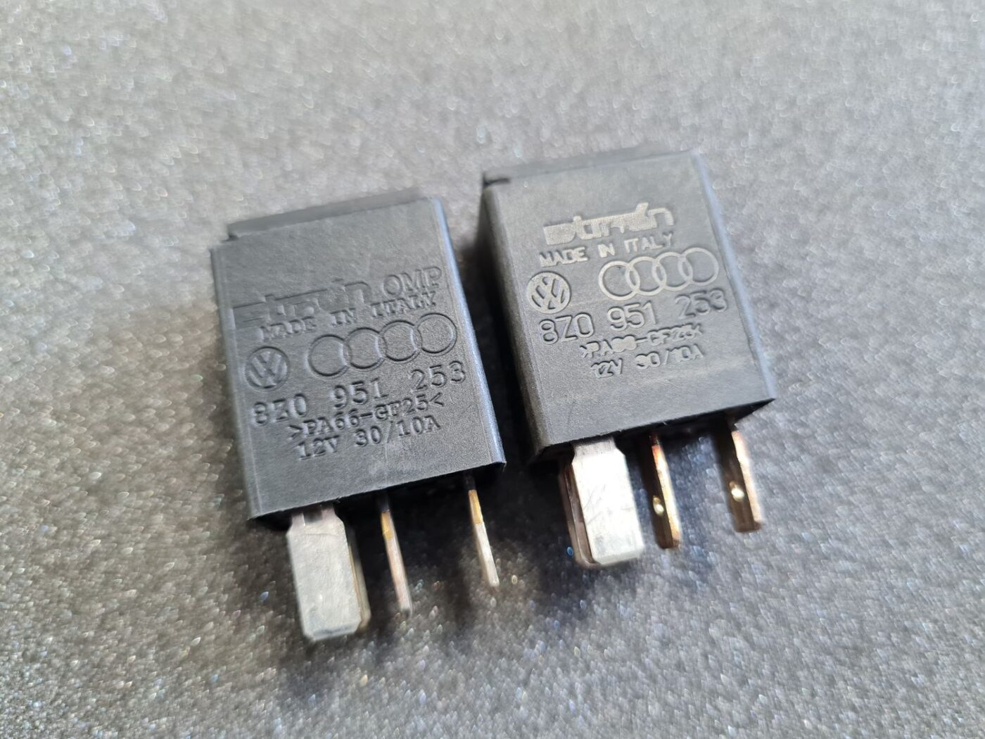 Drošinātāju releja priekš AUDI 2 Drošinātāju releja priekš AUDI