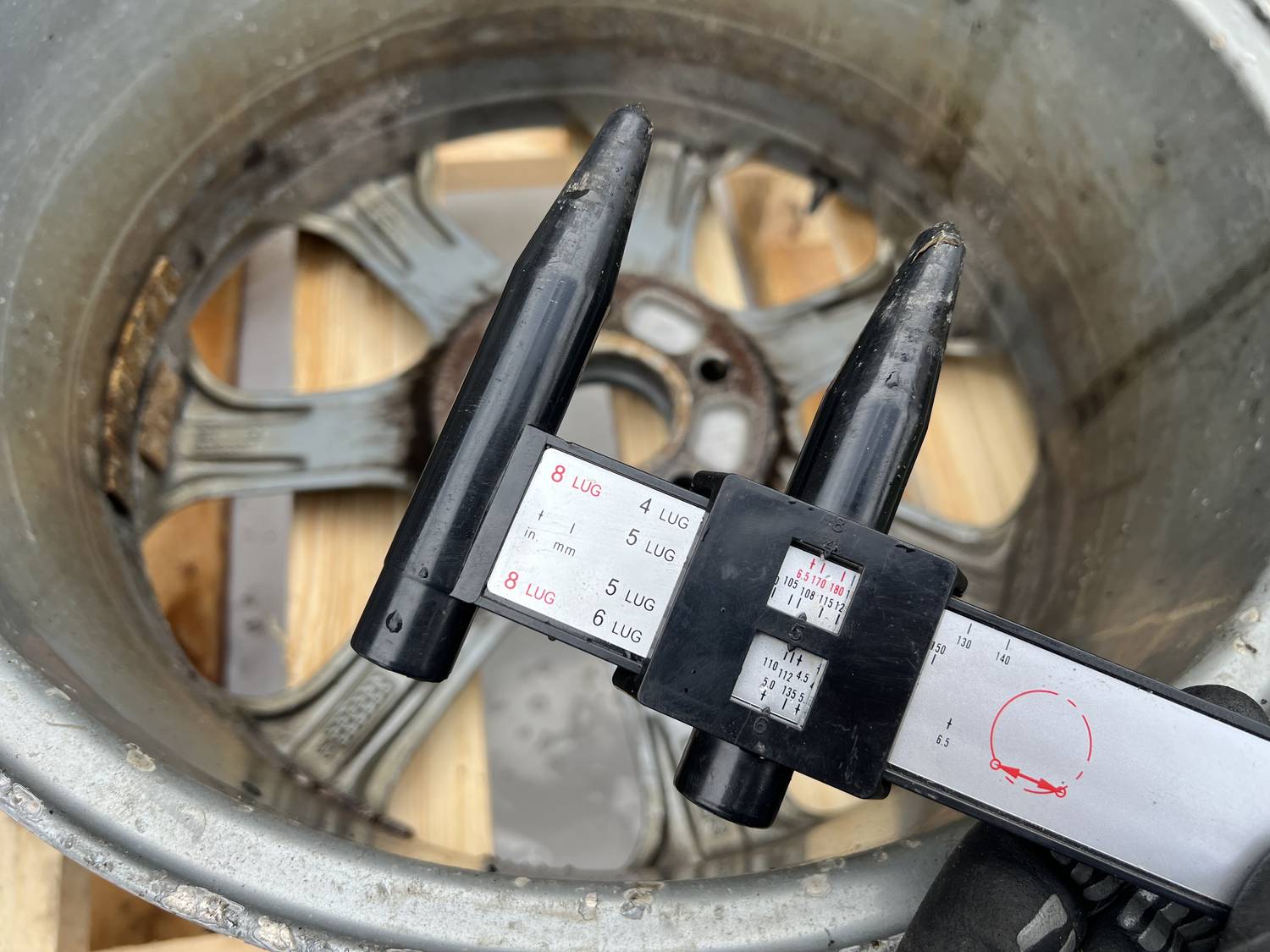 Lietais disks - vieglmetāla priekš VOLVO V60 2012 7 Lietais disks - vieglmetāla priekš VOLVO V60 2012