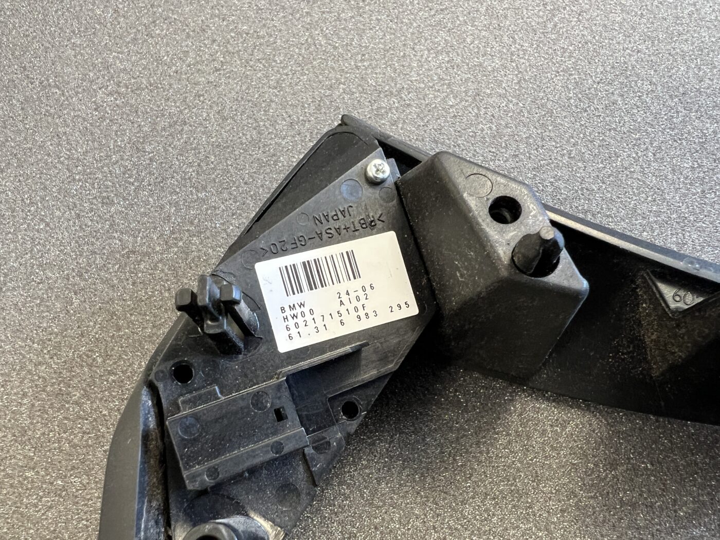 Stūres poga priekš BMW 520D E60 2006 ENG.