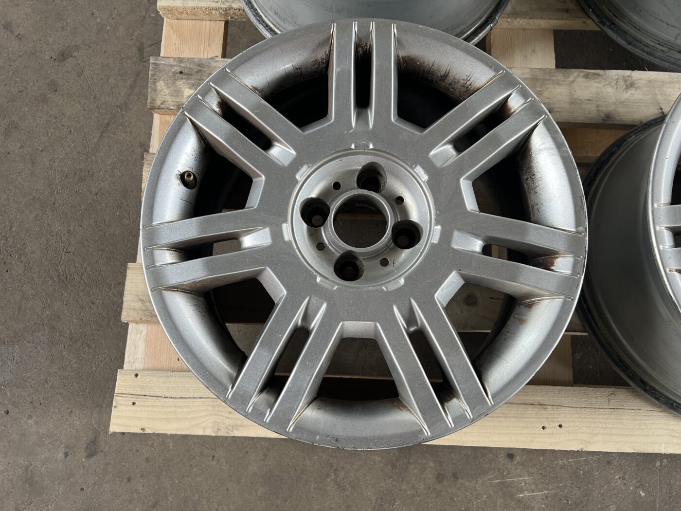 Lietie diski - vieglmetāla (kpl) priekš FIAT STILO 2003 12 Lietie diski - vieglmetāla (kpl) priekš FIAT STILO 2003