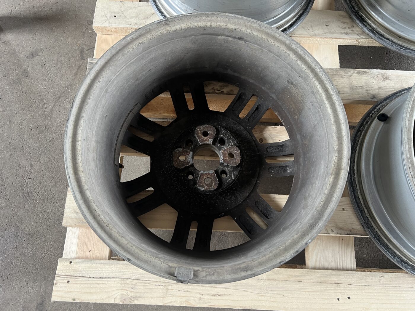 Lietie diski - vieglmetāla (kpl) priekš FIAT STILO 2003 5 Lietie diski - vieglmetāla (kpl) priekš FIAT STILO 2003