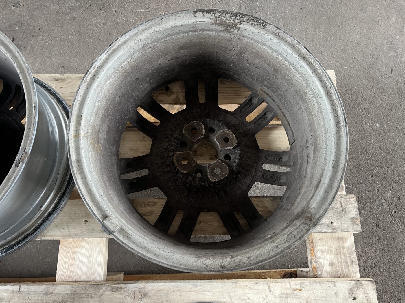 Lietie diski - vieglmetāla (kpl) priekš FIAT STILO 2003 3 Lietie diski - vieglmetāla (kpl) priekš FIAT STILO 2003