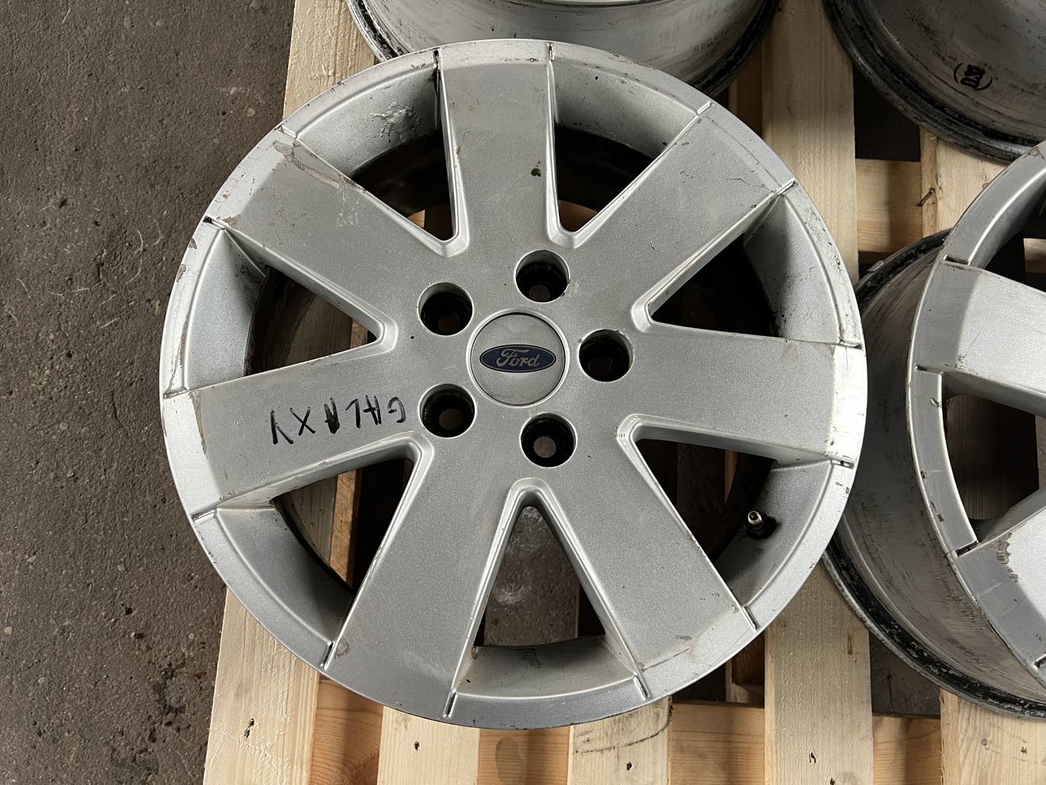 Lietie diski - vieglmetāla (kpl) priekš FORD GALAXY 2005 13 Lietie diski - vieglmetāla (kpl) priekš FORD GALAXY 2005