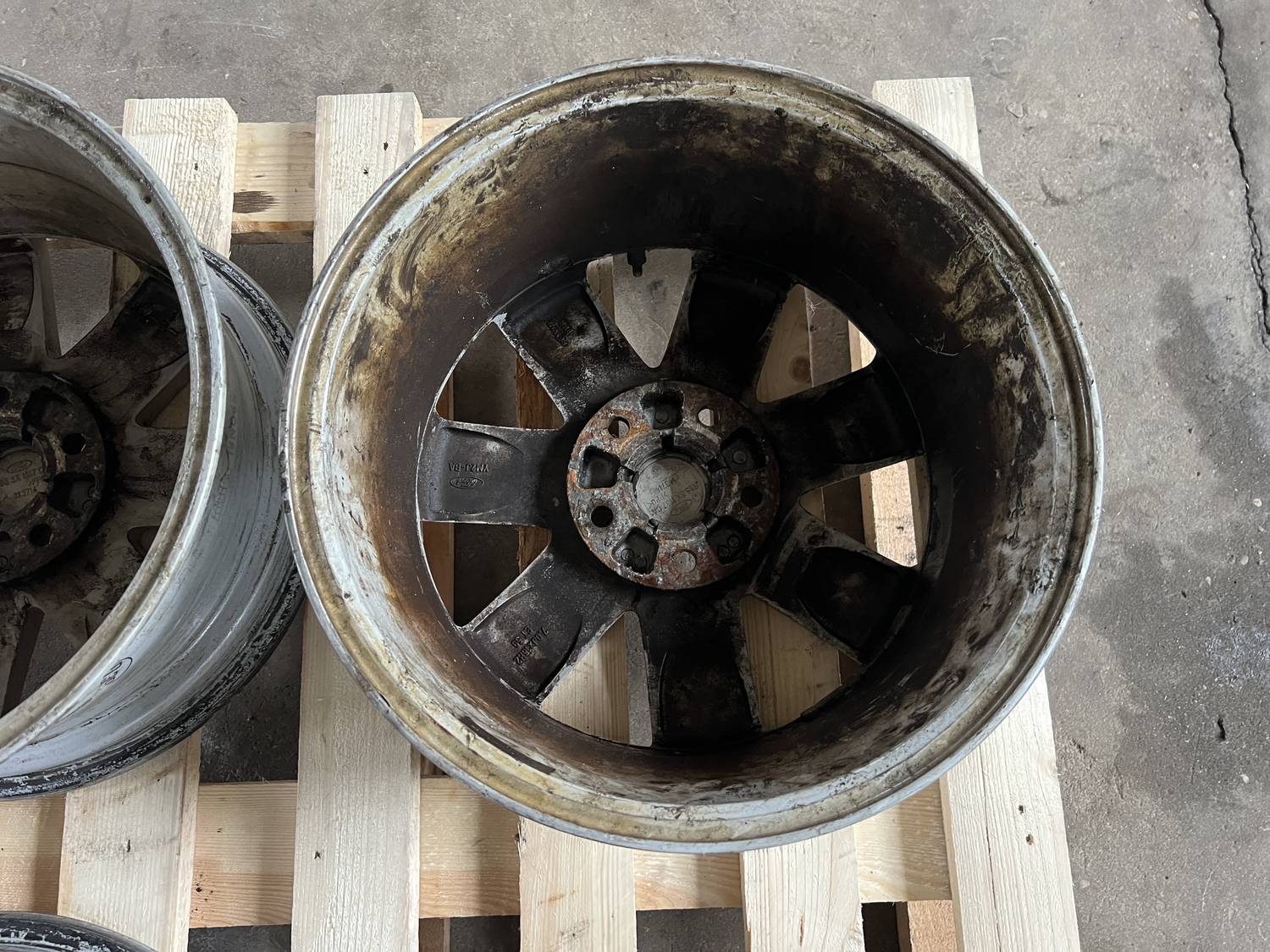 Lietie diski - vieglmetāla (kpl) priekš FORD GALAXY 2005 6 Lietie diski - vieglmetāla (kpl) priekš FORD GALAXY 2005