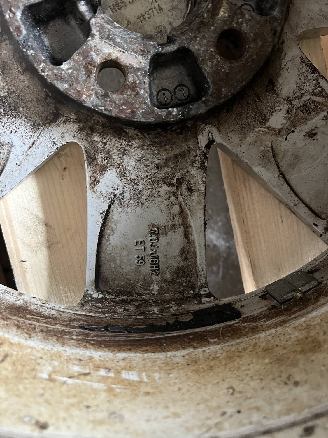 Lietie diski - vieglmetāla (kpl) priekš FORD GALAXY 2005 4 Lietie diski - vieglmetāla (kpl) priekš FORD GALAXY 2005