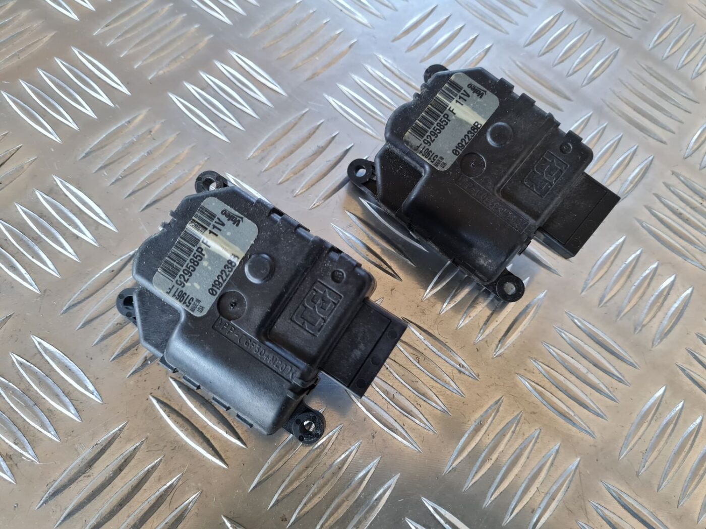 Apsildes sistēmas aktuators priekš DODGE JOURNEY 2010