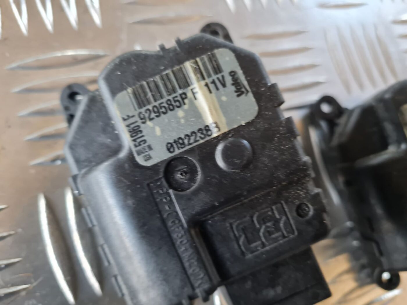 Apsildes sistēmas aktuators priekš DODGE JOURNEY 2010