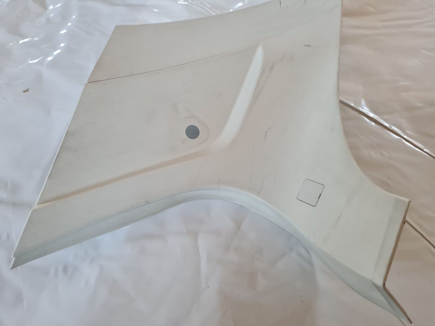 Bagažnieka nodalījuma statnes apdare priekš DODGE JOURNEY 2010 9 Bagažnieka nodalījuma statnes apdare priekš DODGE JOURNEY 2010