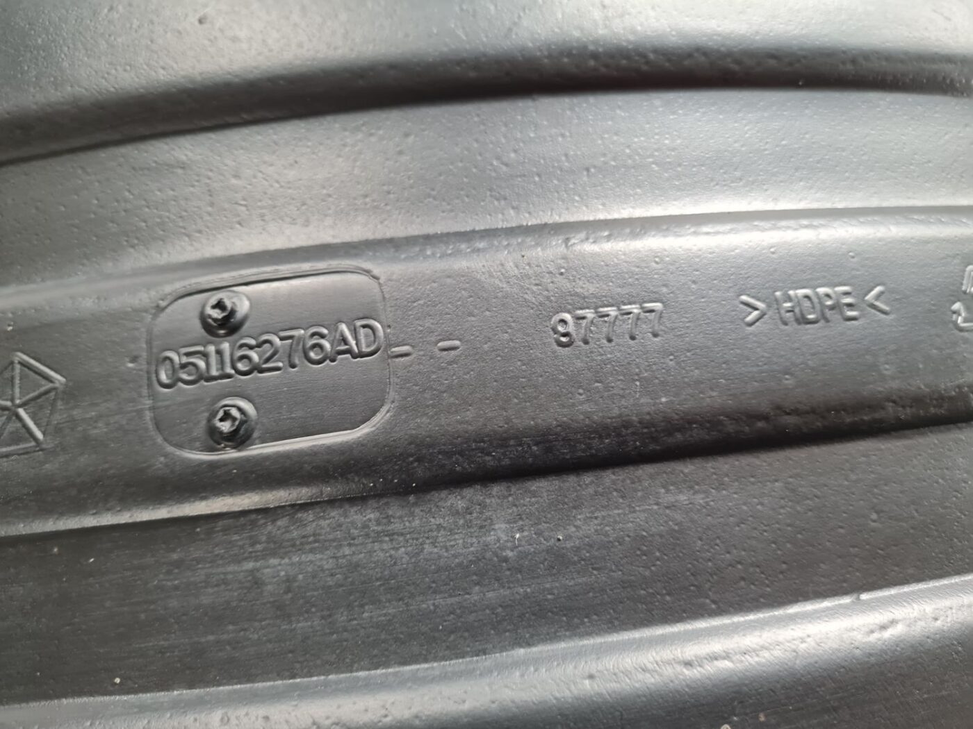 Aizmugurējais labais paspārns priekš DODGE JOURNEY 2010 3 Aizmugurējais labais paspārns priekš DODGE JOURNEY 2010