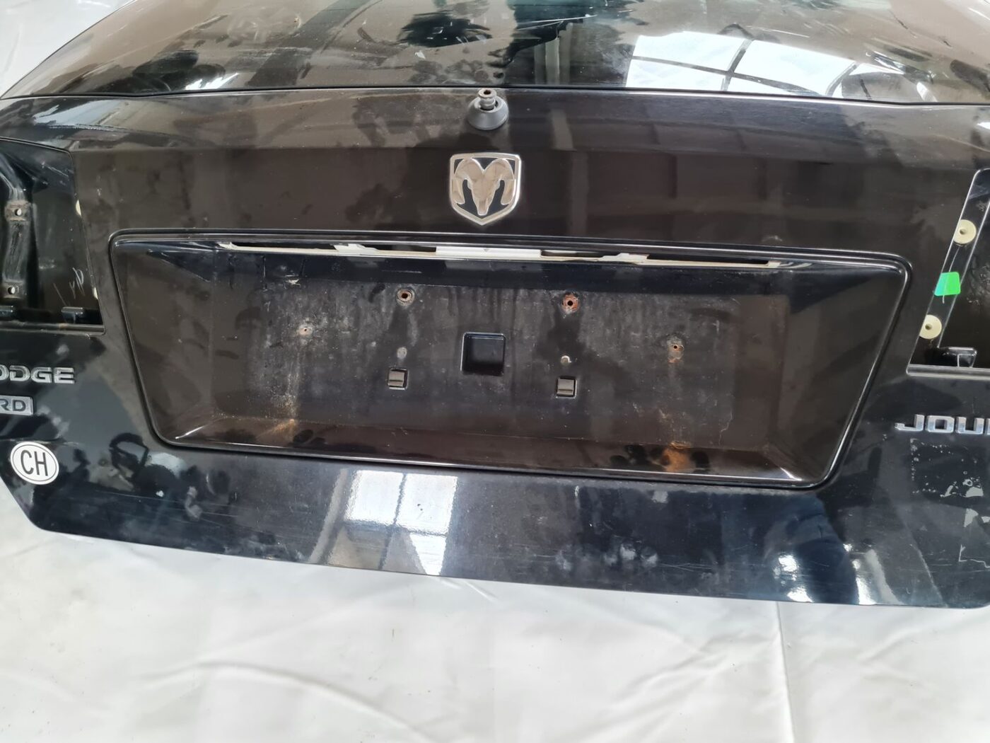 Bagāžnieka vāks priekš DODGE JOURNEY 2010