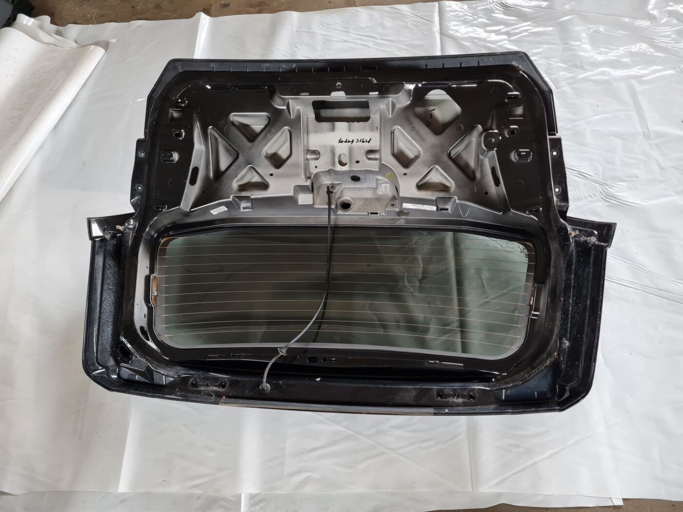 Bagāžnieka vāks priekš DODGE JOURNEY 2010