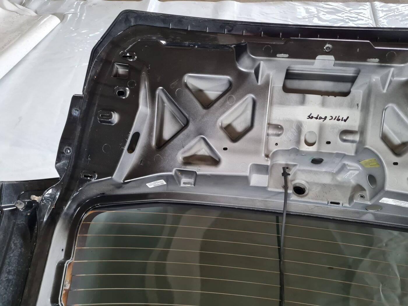 Bagāžnieka vāks priekš DODGE JOURNEY 2010