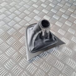 Pārnesumu pārslēgšanas kloķa auduma pārvalks priekš TOYOTA AURIS 2007