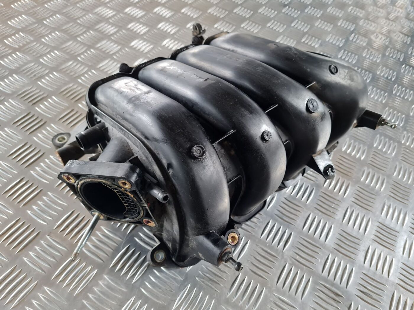 Ieplūdes kolektors priekš TOYOTA AURIS 2007