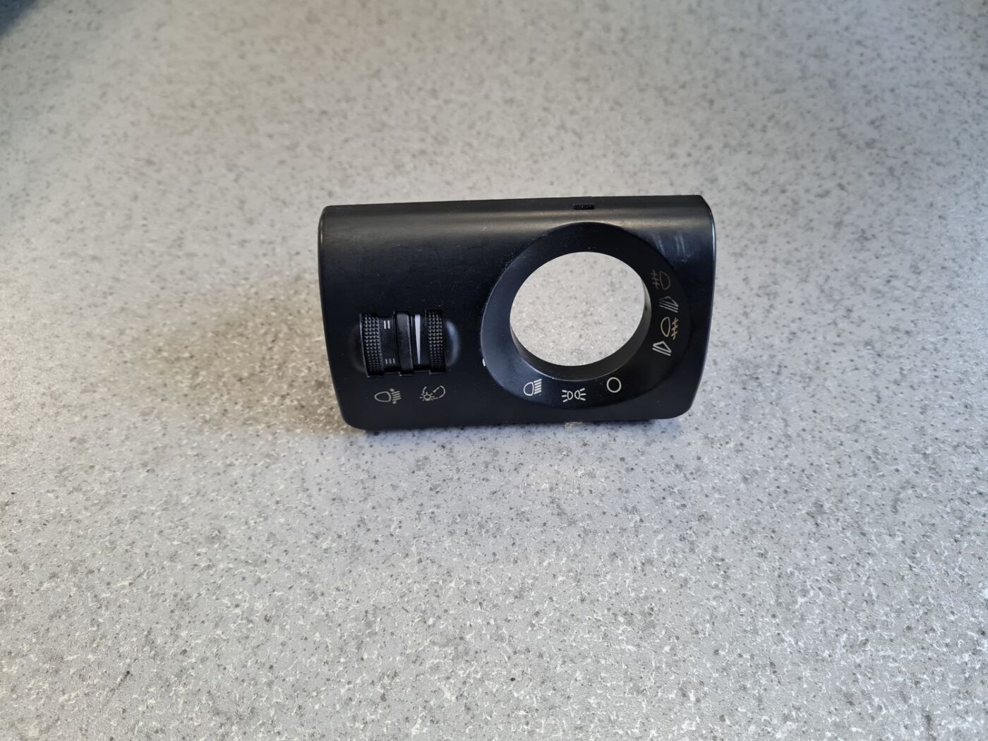 Mērinstrumentu paneļa pārslēgšanas pogas priekš AUDI A6 AVANT 2003 1 Mērinstrumentu paneļa pārslēgšanas pogas priekš AUDI A6 AVANT 2003