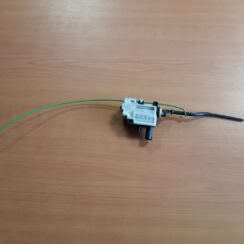 Degvielas tvertnes vāka slēdzene priekš BMW 123 E87 2008 BLACK