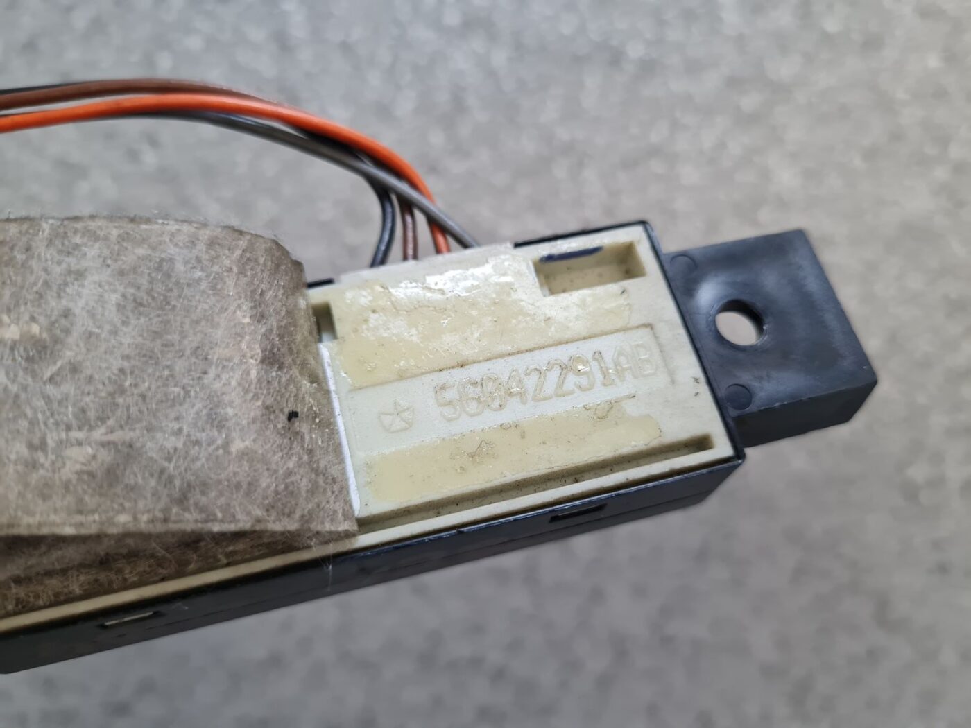 Sēdekļu atmiņas slēdža poga priekš JEEP GRAND CHEROKEE 2004 3 Sēdekļu atmiņas slēdža poga priekš JEEP GRAND CHEROKEE 2004