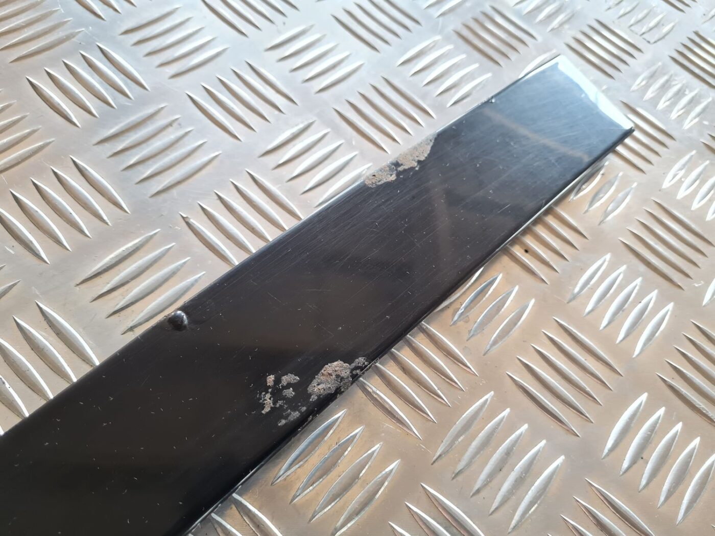 Durvju stikla moldings priekš VW PASSAT 2004 UNIVERSAL GREY 5 Durvju stikla moldings priekš VW PASSAT 2004 UNIVERSAL GREY