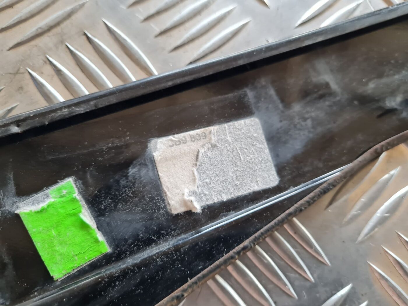 Durvju stikla moldings priekš VW PASSAT 2004 UNIVERSAL GREY 3 Durvju stikla moldings priekš VW PASSAT 2004 UNIVERSAL GREY