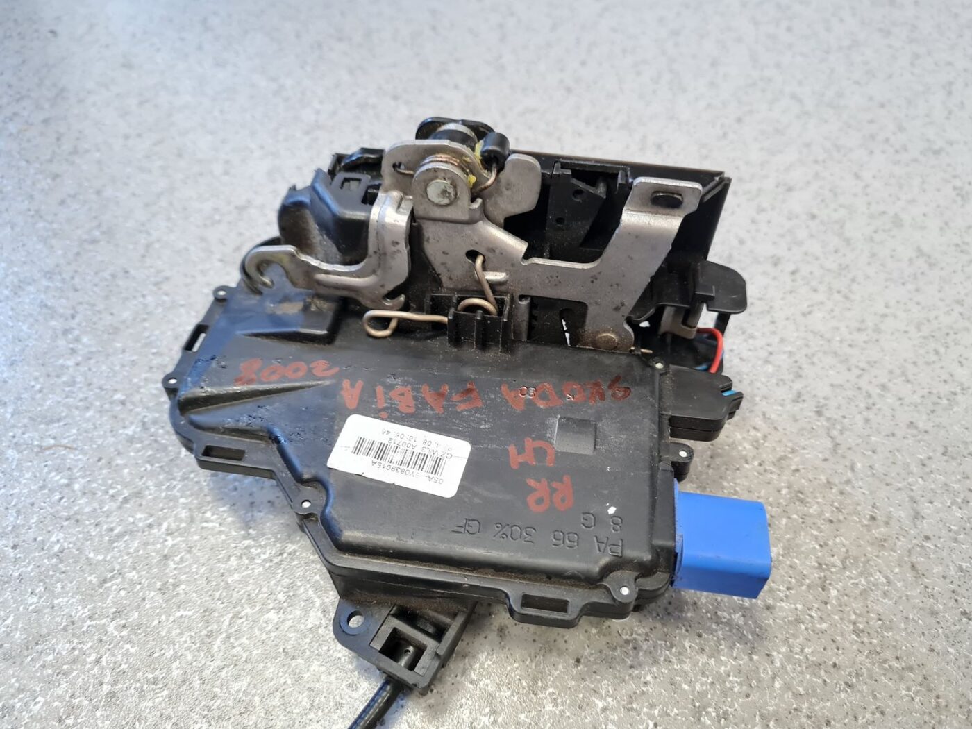 Aizmugurējo kreiso durvju slēdzene priekš ŠKODA FABIA 2008 8 Aizmugurējo kreiso durvju slēdzene priekš ŠKODA FABIA 2008