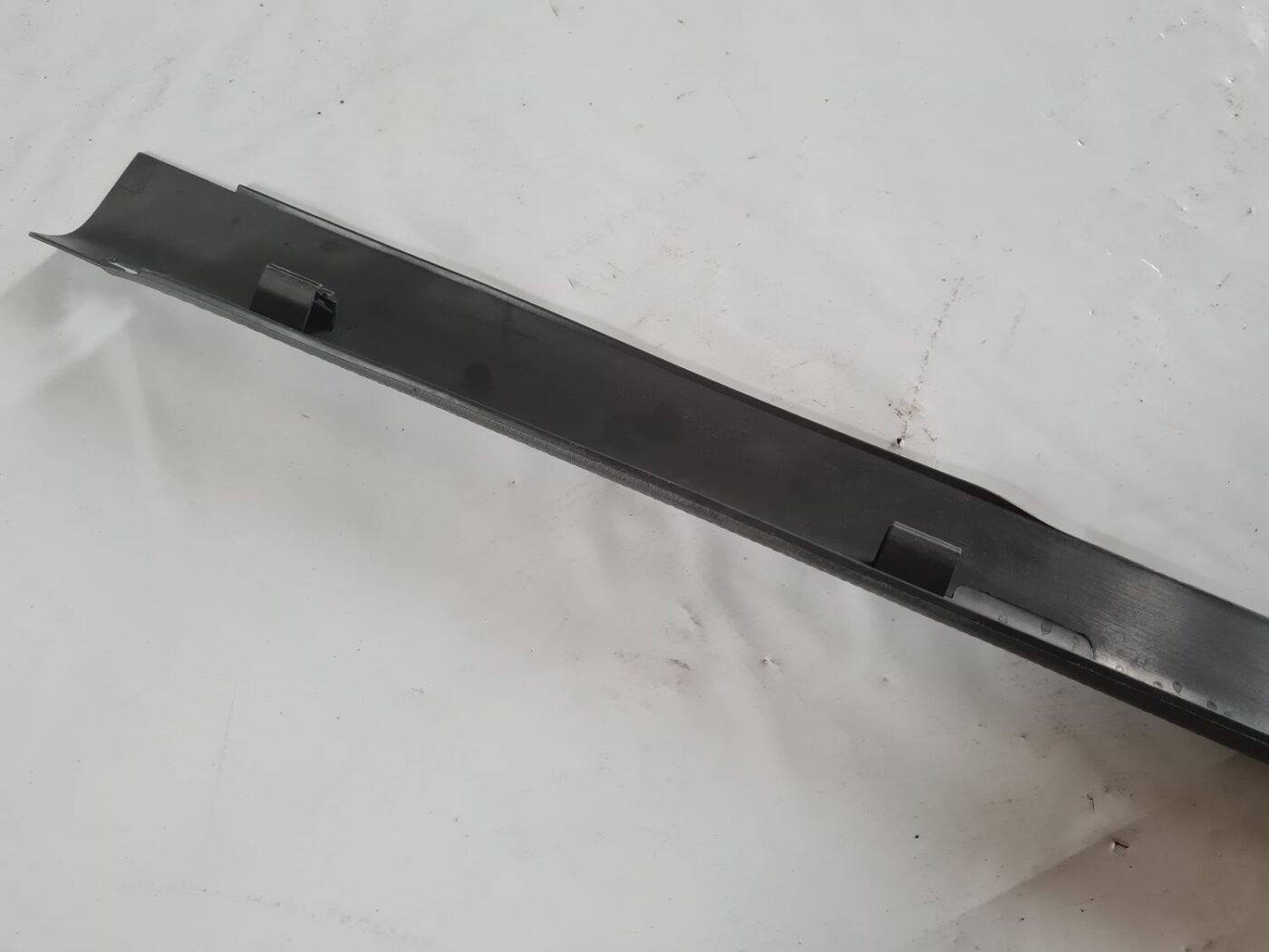 Sliekšņa laba uzlika priekš VW PASSAT 2004 UNIVERSAL GREY 6 Sliekšņa laba uzlika priekš VW PASSAT 2004 UNIVERSAL GREY