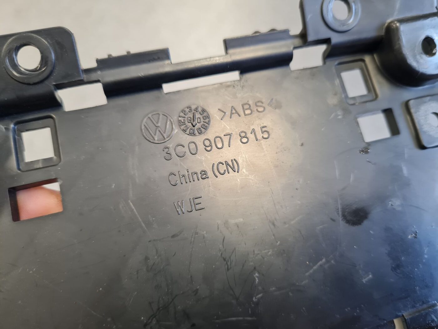 Salona plastmasa priekš VW PASSAT CC 2009 4 Salona plastmasa priekš VW PASSAT CC 2009