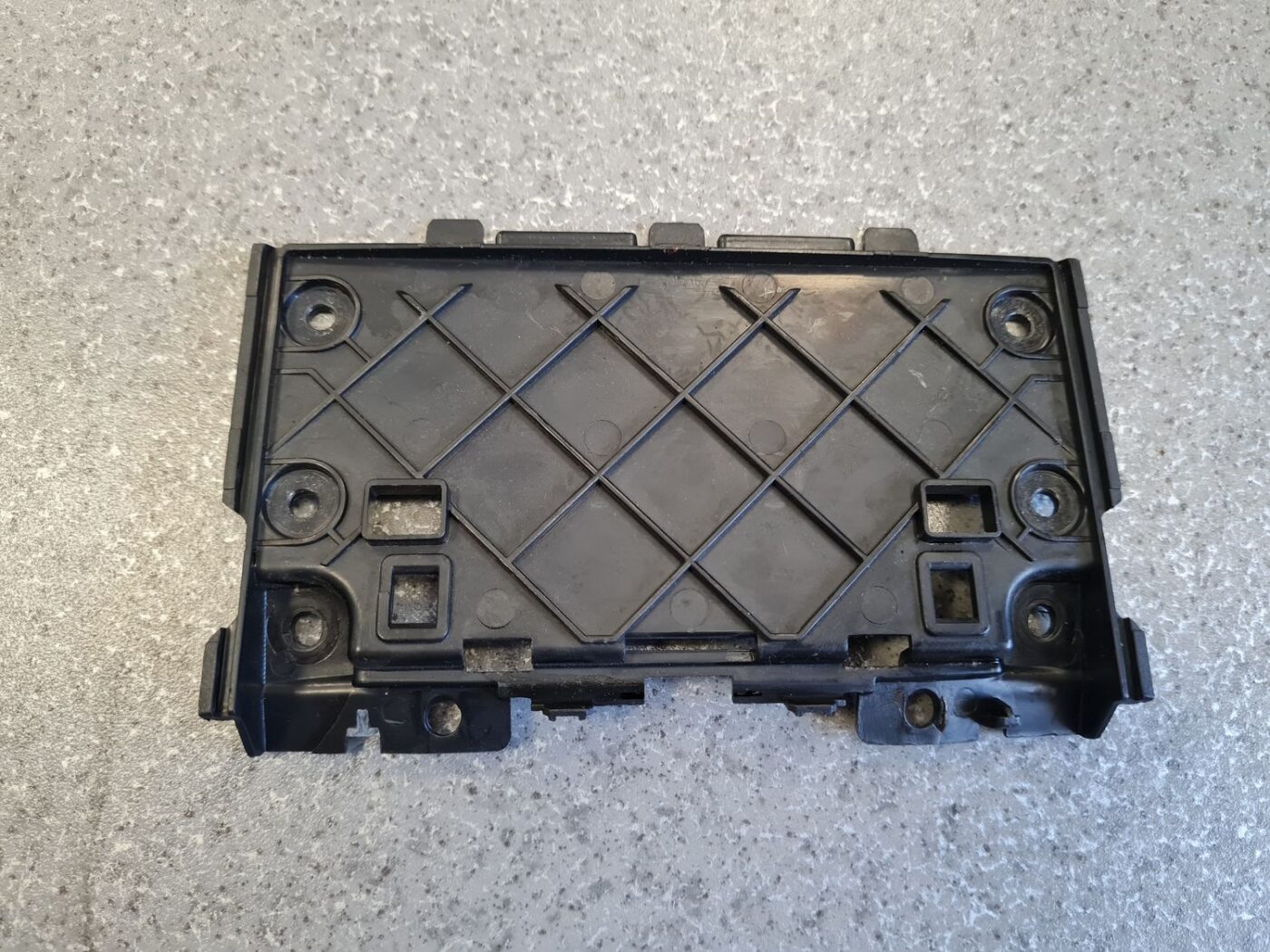 Salona plastmasa priekš VW PASSAT CC 2009 3 Salona plastmasa priekš VW PASSAT CC 2009