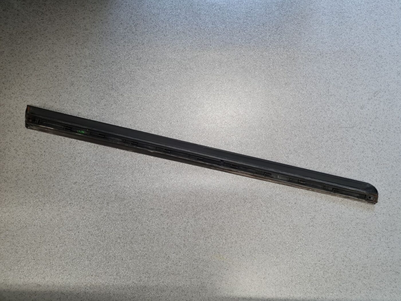 Priekšējo labo durvju moldings priekš AUDI A4 2008 AVANT 8 Priekšējo labo durvju moldings priekš AUDI A4 2008 AVANT