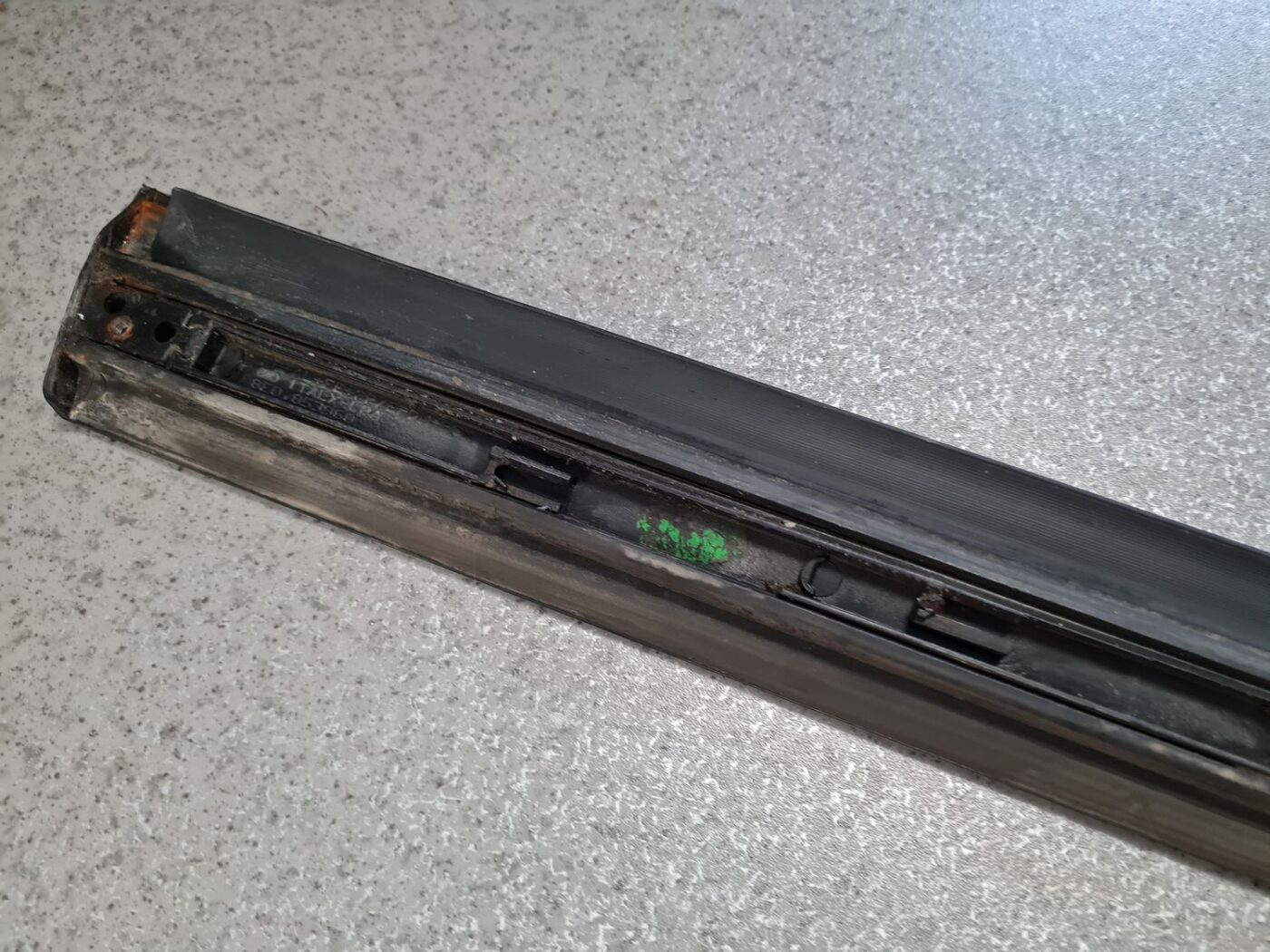 Priekšējo labo durvju moldings priekš AUDI A4 2008 AVANT 4 Priekšējo labo durvju moldings priekš AUDI A4 2008 AVANT