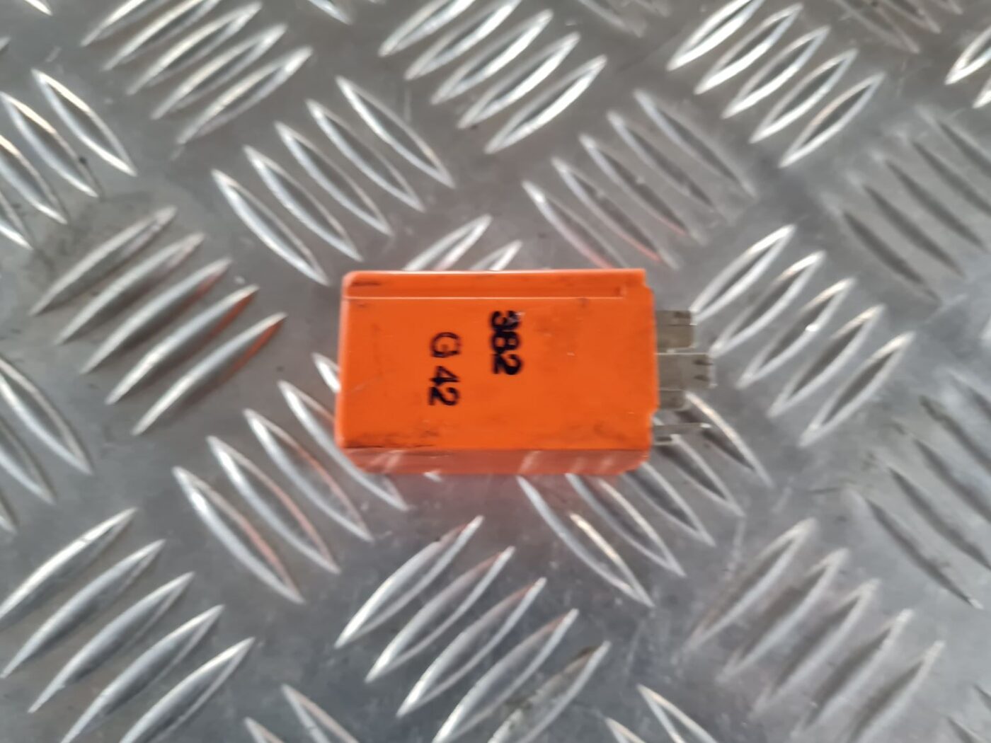 Priekšējo lukturu releja priekš SAAB 9-5 1999 4 Priekšējo lukturu releja priekš SAAB 9-5 1999