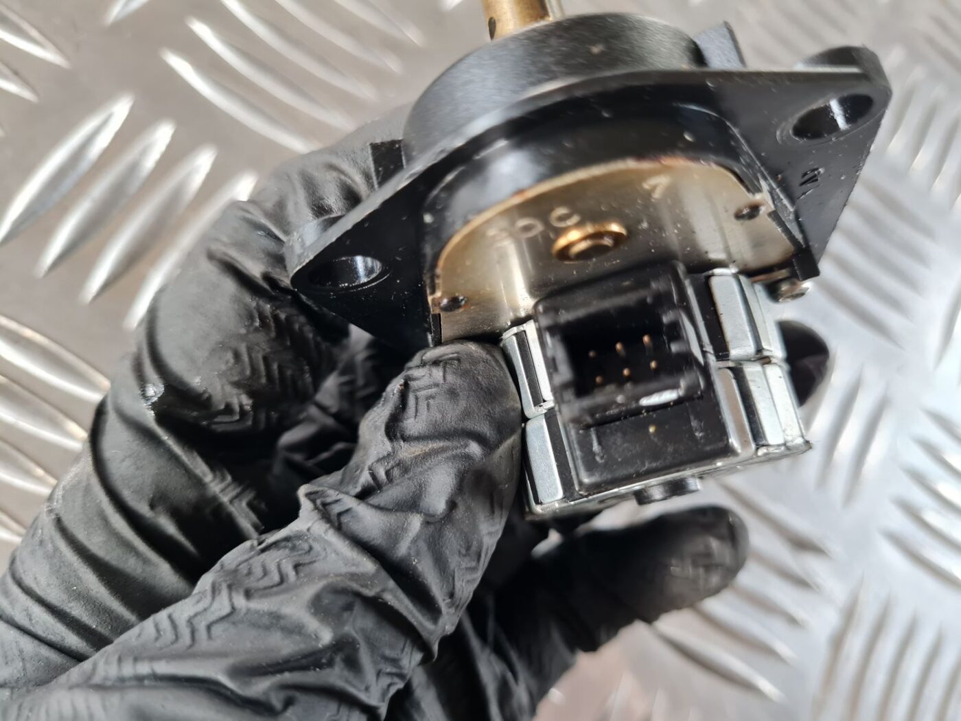 Apsildes sistēmas aktuators priekš SAAB 9-5 1999