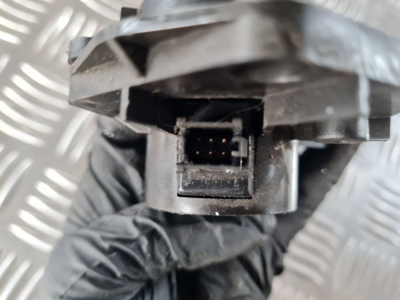 Apsildes sistēmas aktuators priekš SAAB 9-5 1999