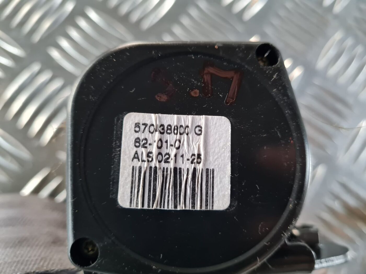 Aizmugurējā labā drošības josta priekš SAAB 9-5 1999 6 Aizmugurējā labā drošības josta priekš SAAB 9-5 1999