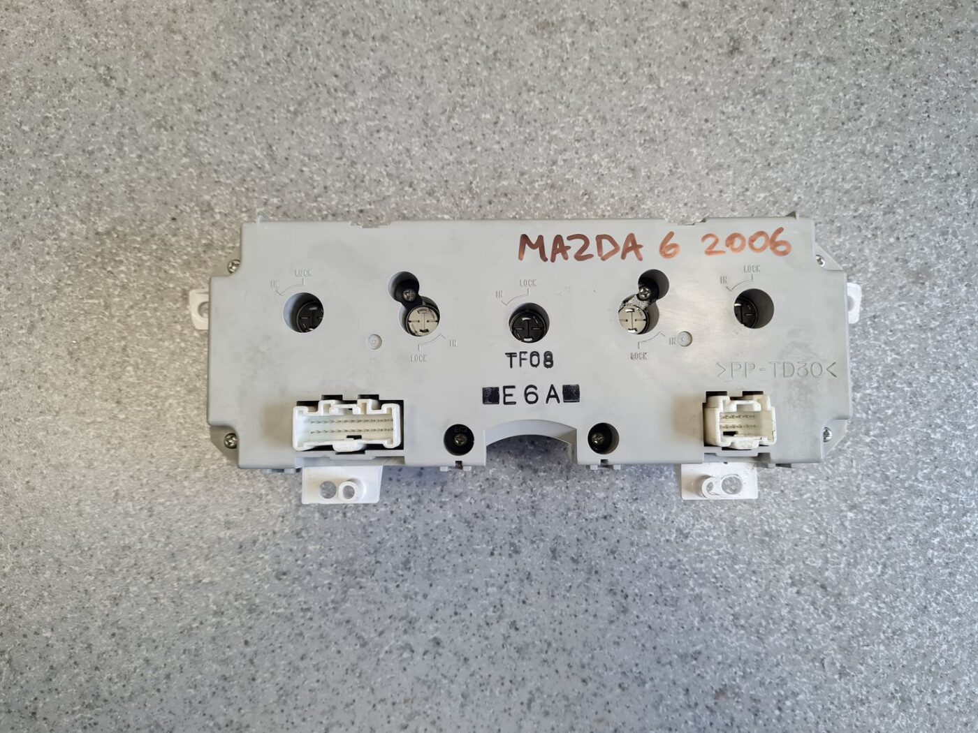 Klimata kontroles bloks priekš MAZDA 6 2006 5 Klimata kontroles bloks priekš MAZDA 6 2006