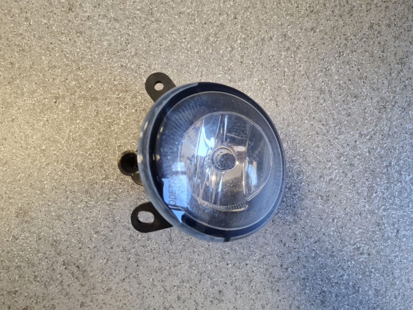 Miglas lukturis priekšā labajā pusē priekš AUDI A6 AVANT 2006 9 Miglas lukturis priekšā labajā pusē priekš AUDI A6 AVANT 2006