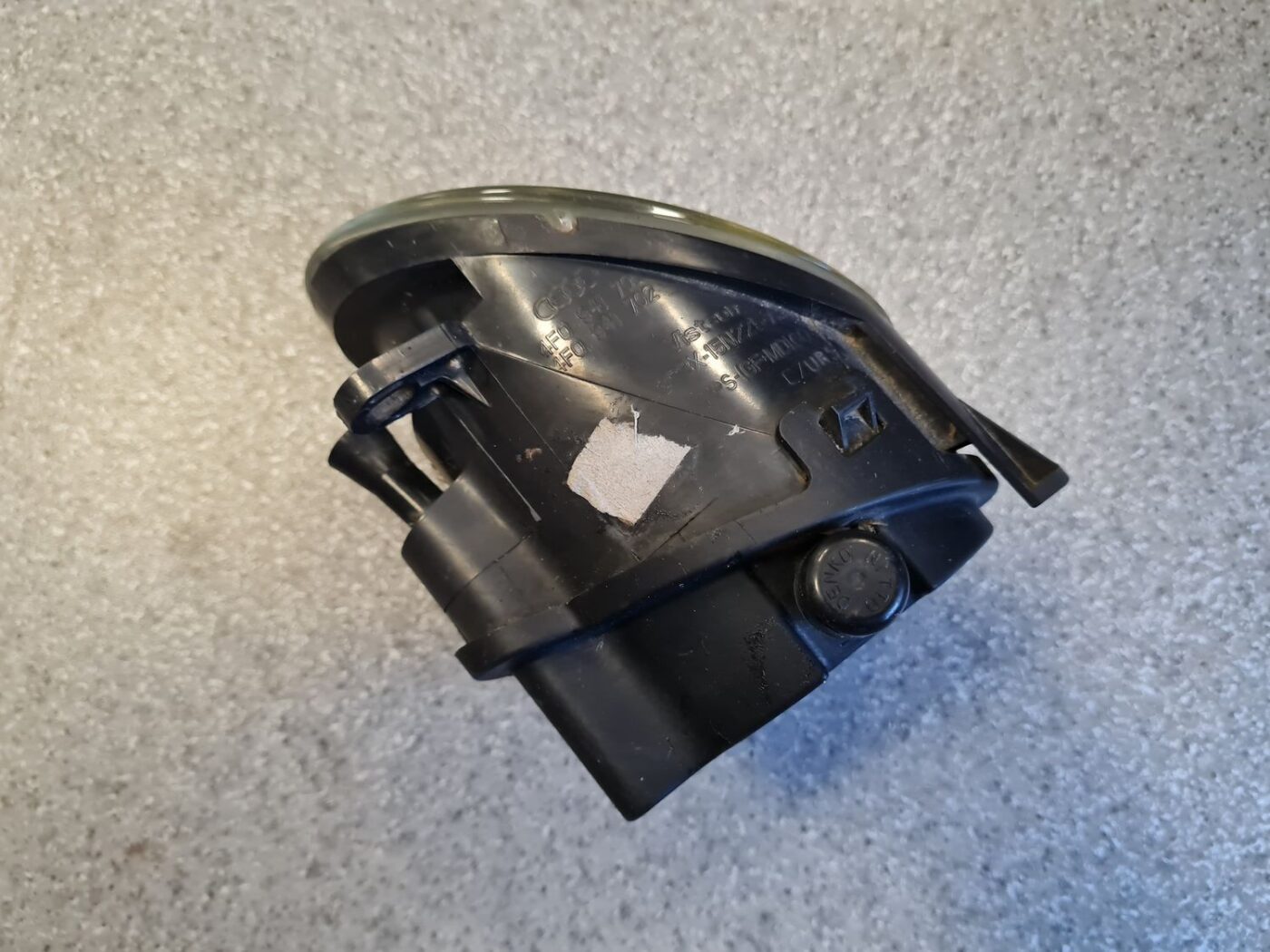 Miglas lukturis priekšā labajā pusē priekš AUDI A6 AVANT 2006 8 Miglas lukturis priekšā labajā pusē priekš AUDI A6 AVANT 2006