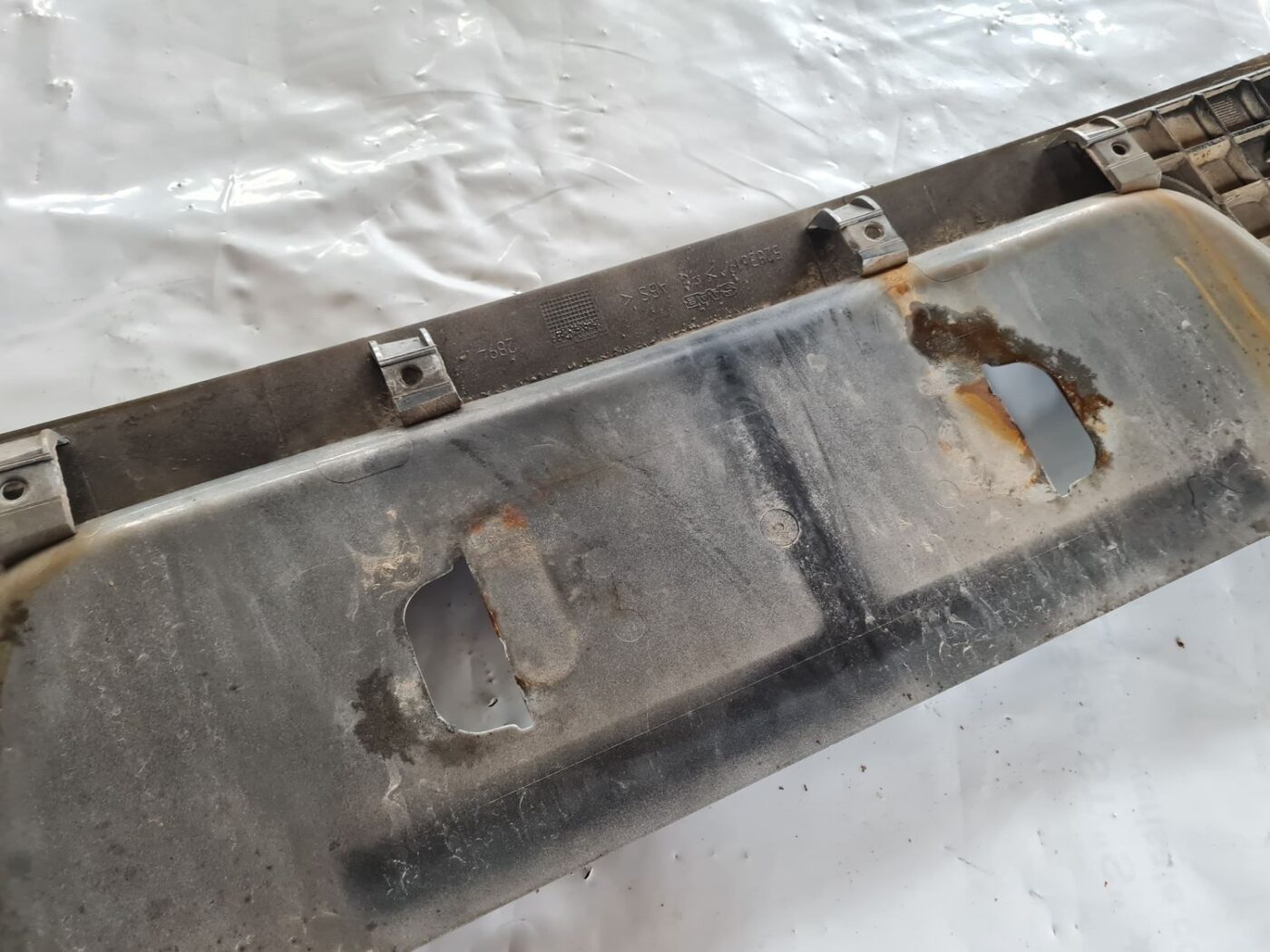 Bagāžnieka vaka uzlika priekš SAAB 9-5 1999 5 Bagāžnieka vaka uzlika priekš SAAB 9-5 1999