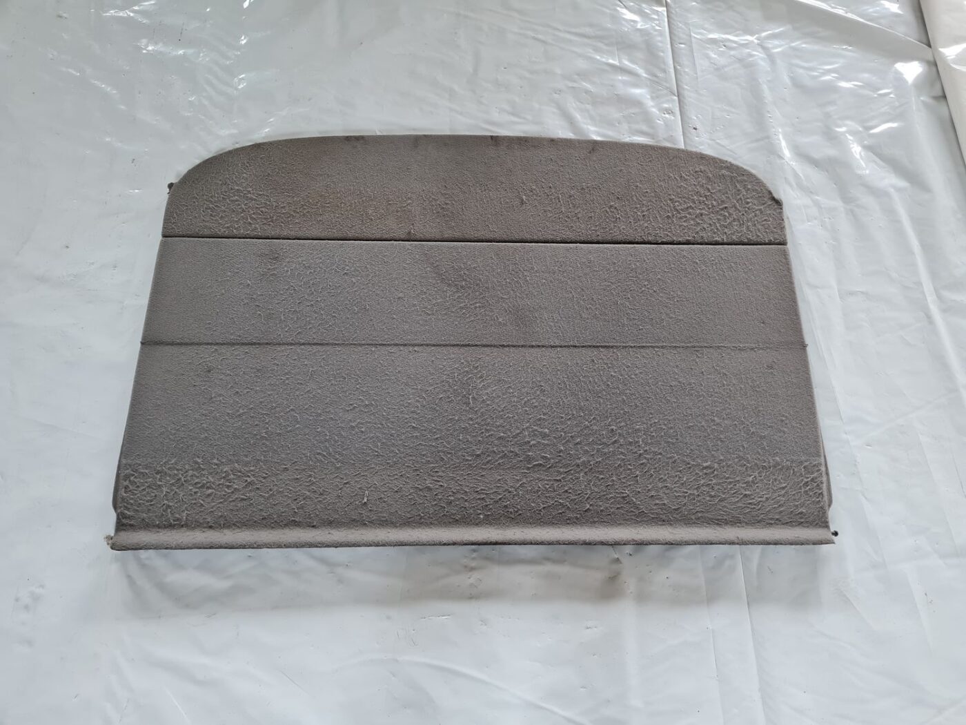 Bagāžnieka žalūzija priekš SAAB 9-5 1999 1 Bagāžnieka žalūzija priekš SAAB 9-5 1999