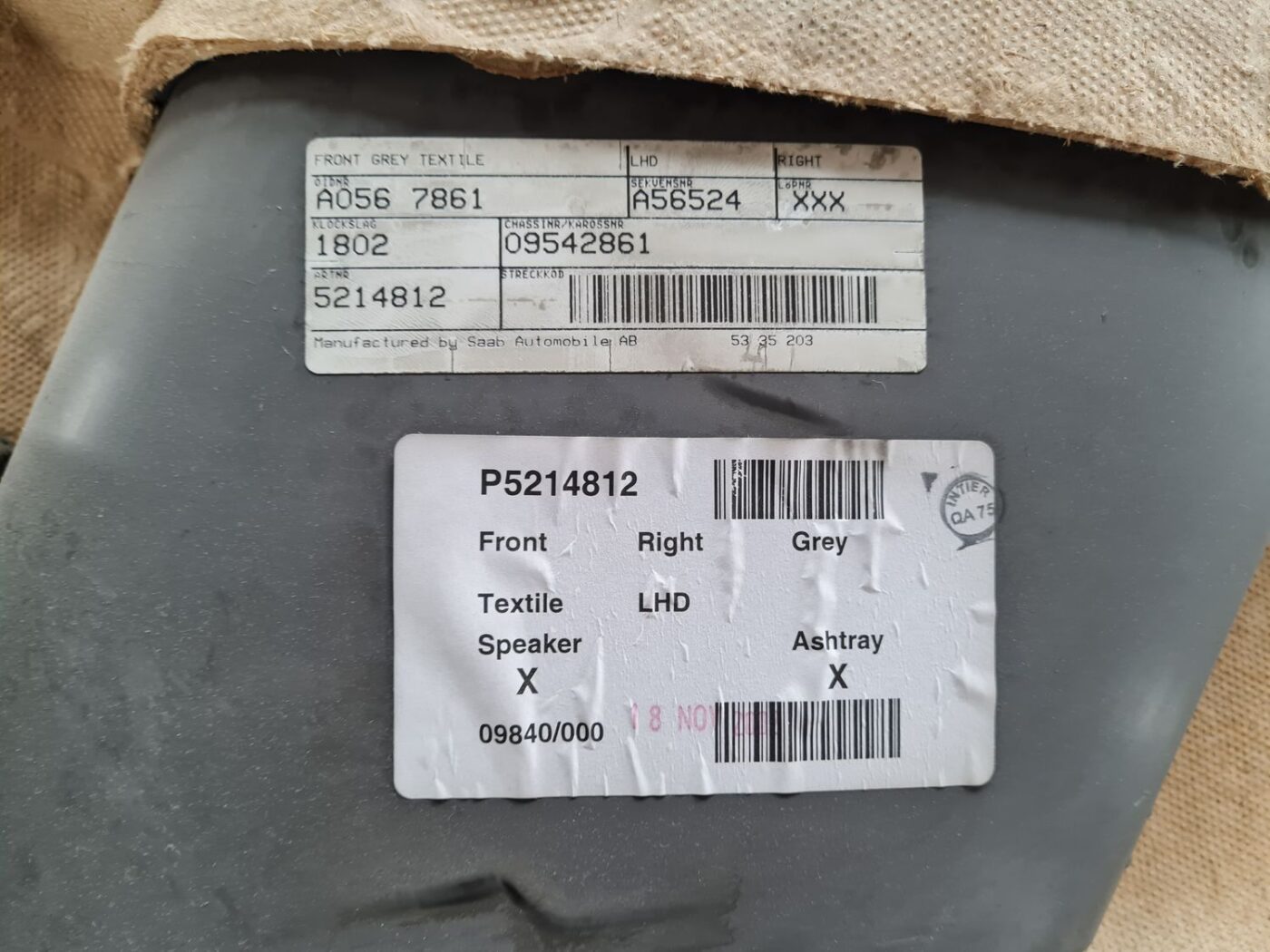 Priekšējo labo durvju apdare priekš SAAB 9-5 1999 3 Priekšējo labo durvju apdare priekš SAAB 9-5 1999