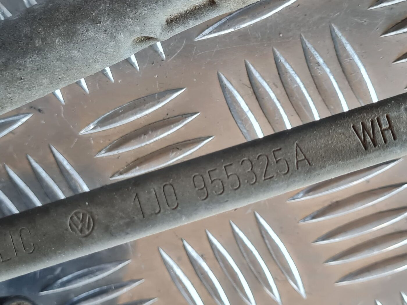 Vējstikla tīrīšanas mehānisms priekš VW GOLF IV 1999 6 Vējstikla tīrīšanas mehānisms priekš VW GOLF IV 1999