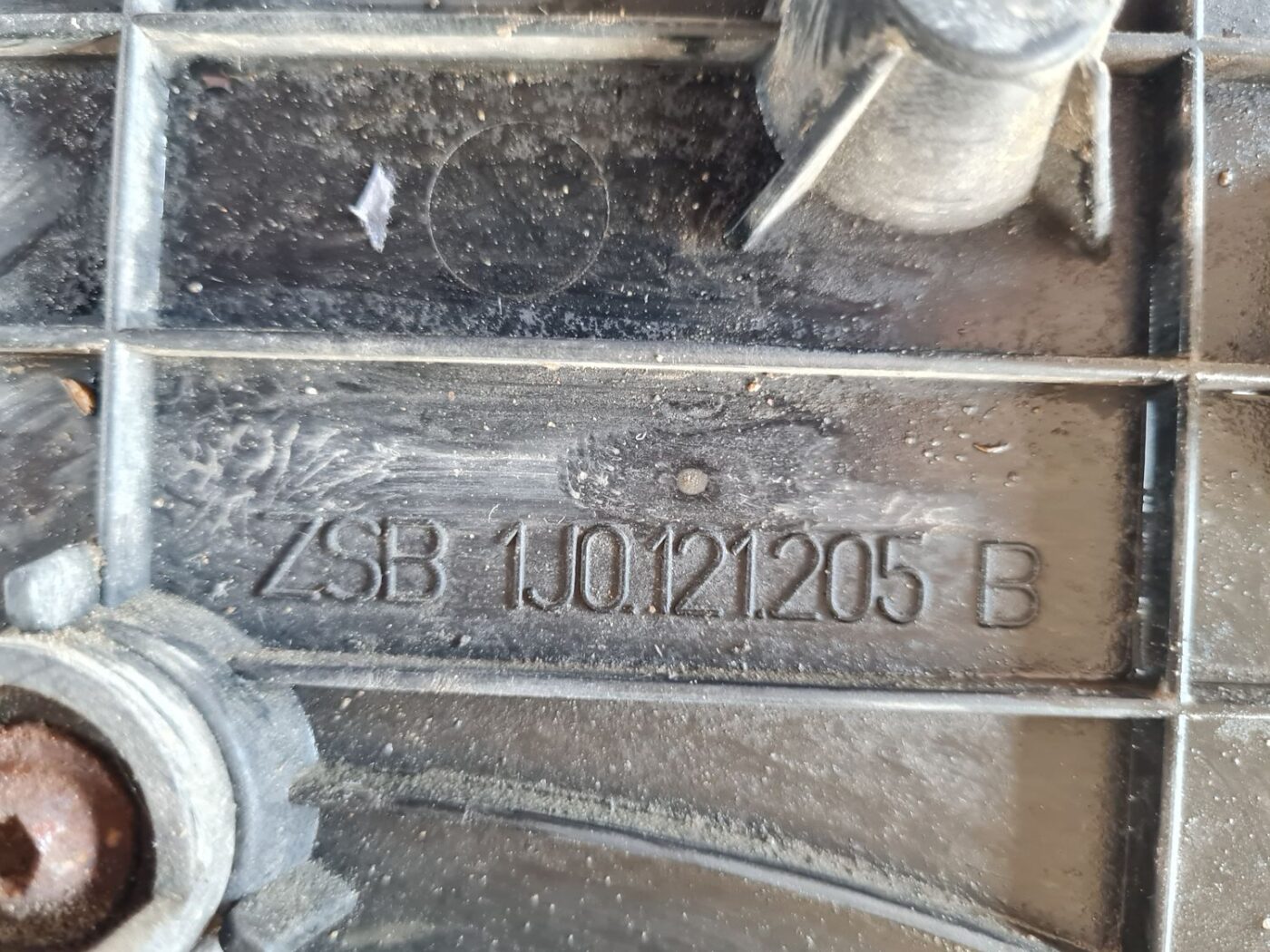 Dzesēšanas radiatora ventilators priekš VW GOLF IV 1999 7 Dzesēšanas radiatora ventilators priekš VW GOLF IV 1999