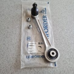 Aizmugures piekares svira priekš NEW AND USED CAR SPARE PARTS