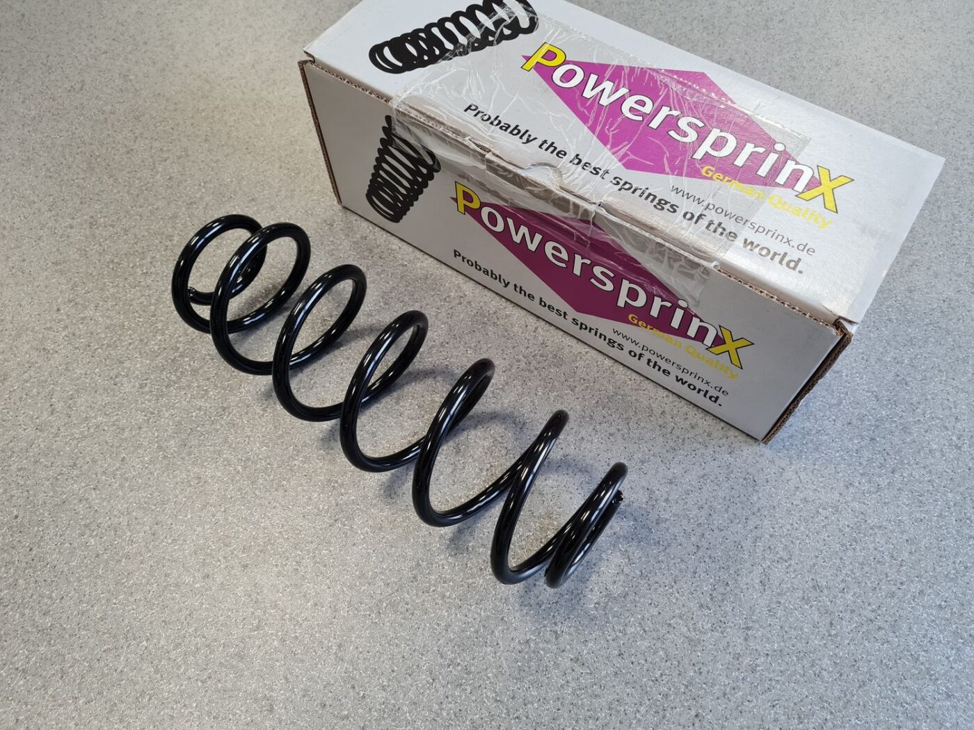 Aizmugurējā atspere priekš 2 Aizmugurējā atspere priekš