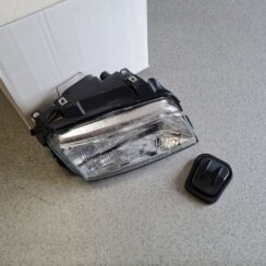 Priekšējais labais lukturis priekš NEW AND USED CAR SPARE PARTS