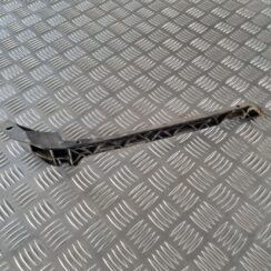 Priekšējā spārna un bufera stiprinājums priekš SAAB 9-5 1999