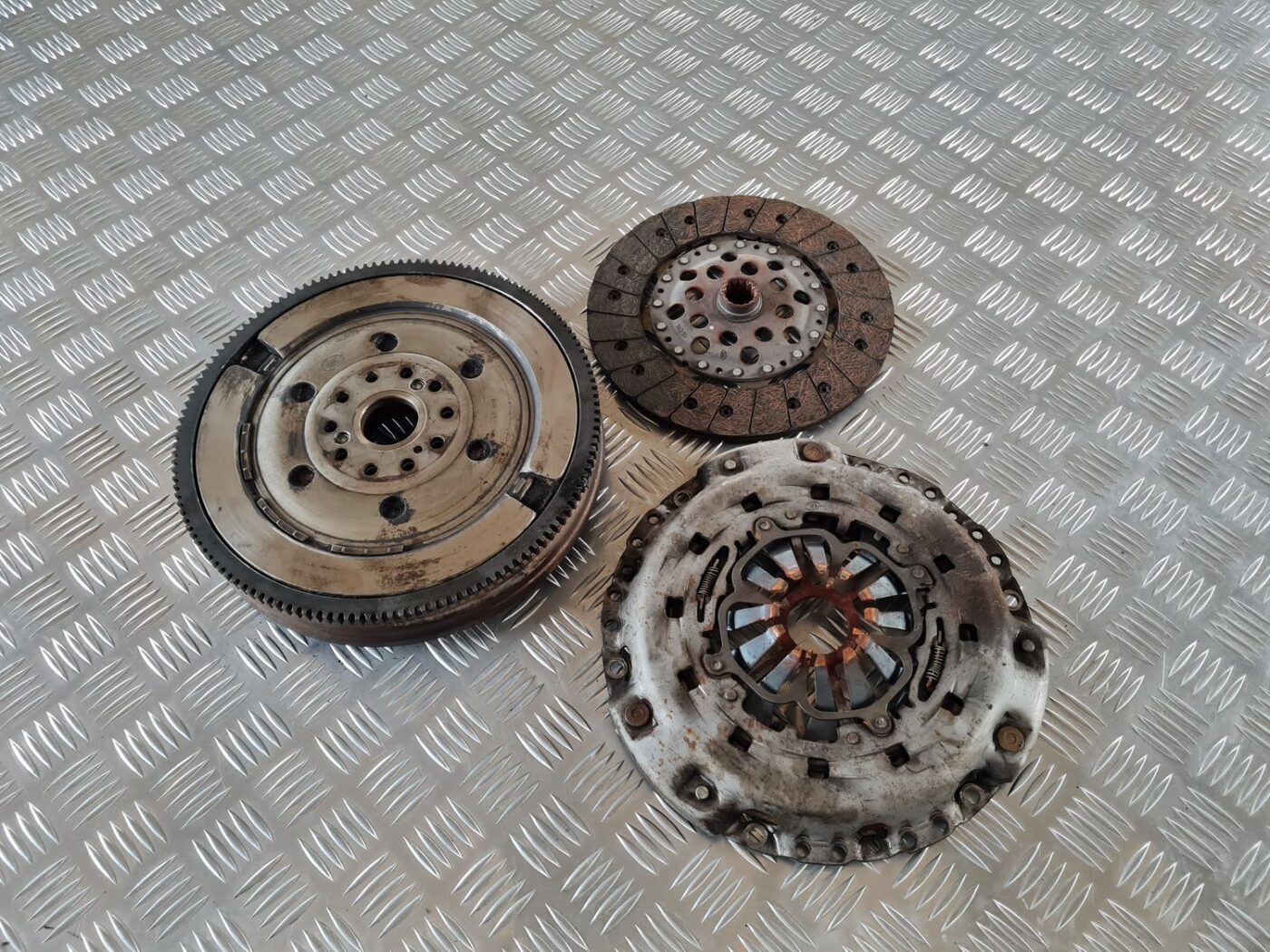 Sajūga komplekts priekš SAAB 9-5 1999 4 Sajūga komplekts priekš SAAB 9-5 1999