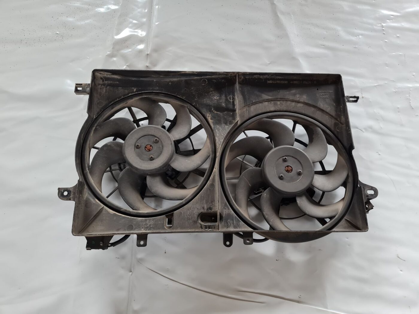 Dzesēšanas radiatora ventilators priekš SAAB 9-5 1999 1 Dzesēšanas radiatora ventilators priekš SAAB 9-5 1999