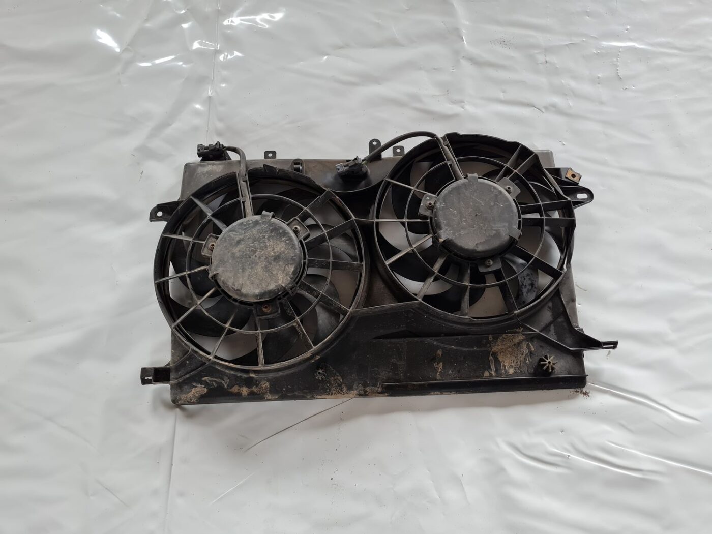 Dzesēšanas radiatora ventilators priekš SAAB 9-5 1999 3 Dzesēšanas radiatora ventilators priekš SAAB 9-5 1999