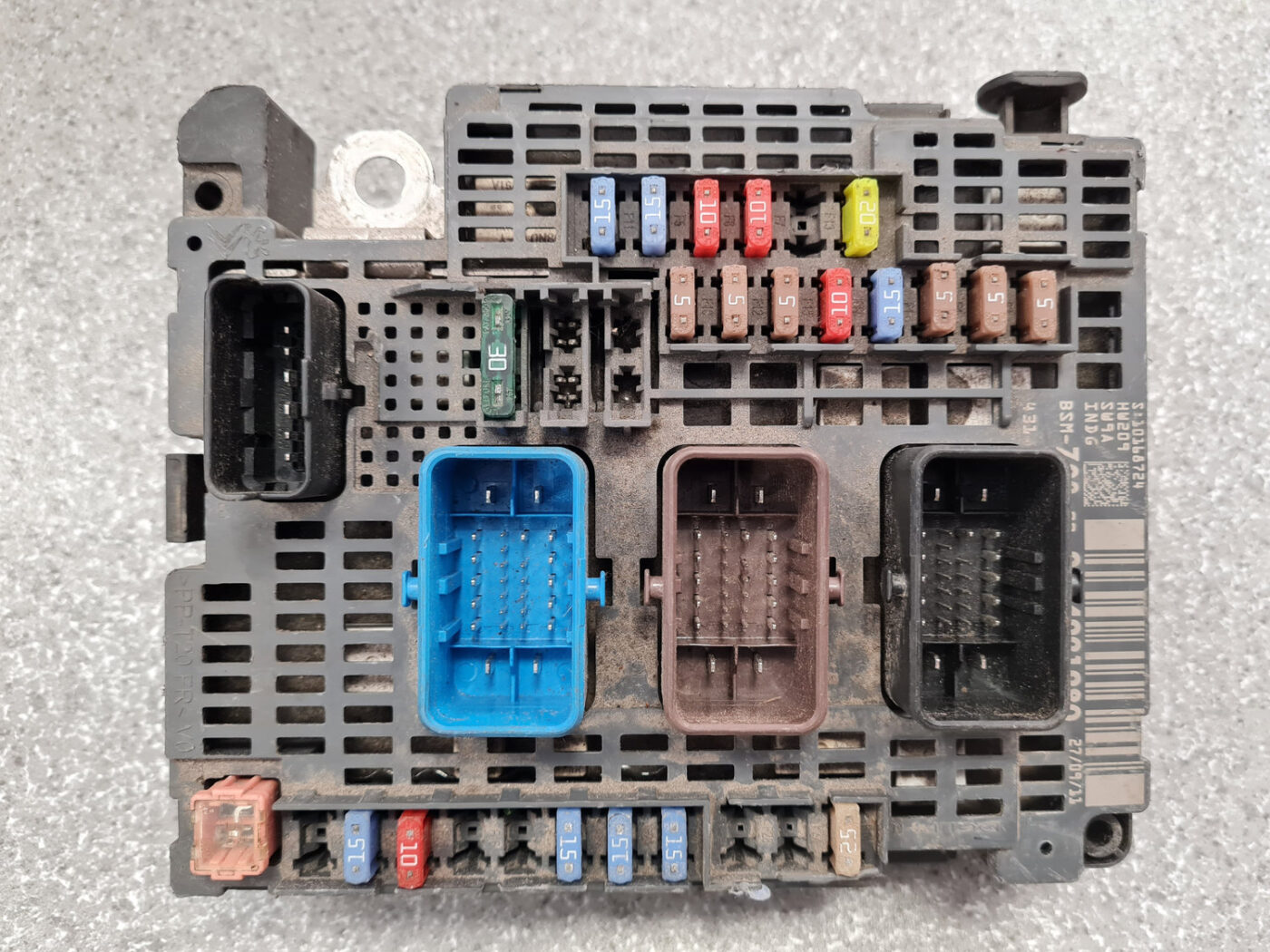 Drošinātāju bloks priekš PEUGEOT 508 2012 2 Drošinātāju bloks priekš PEUGEOT 508 2012