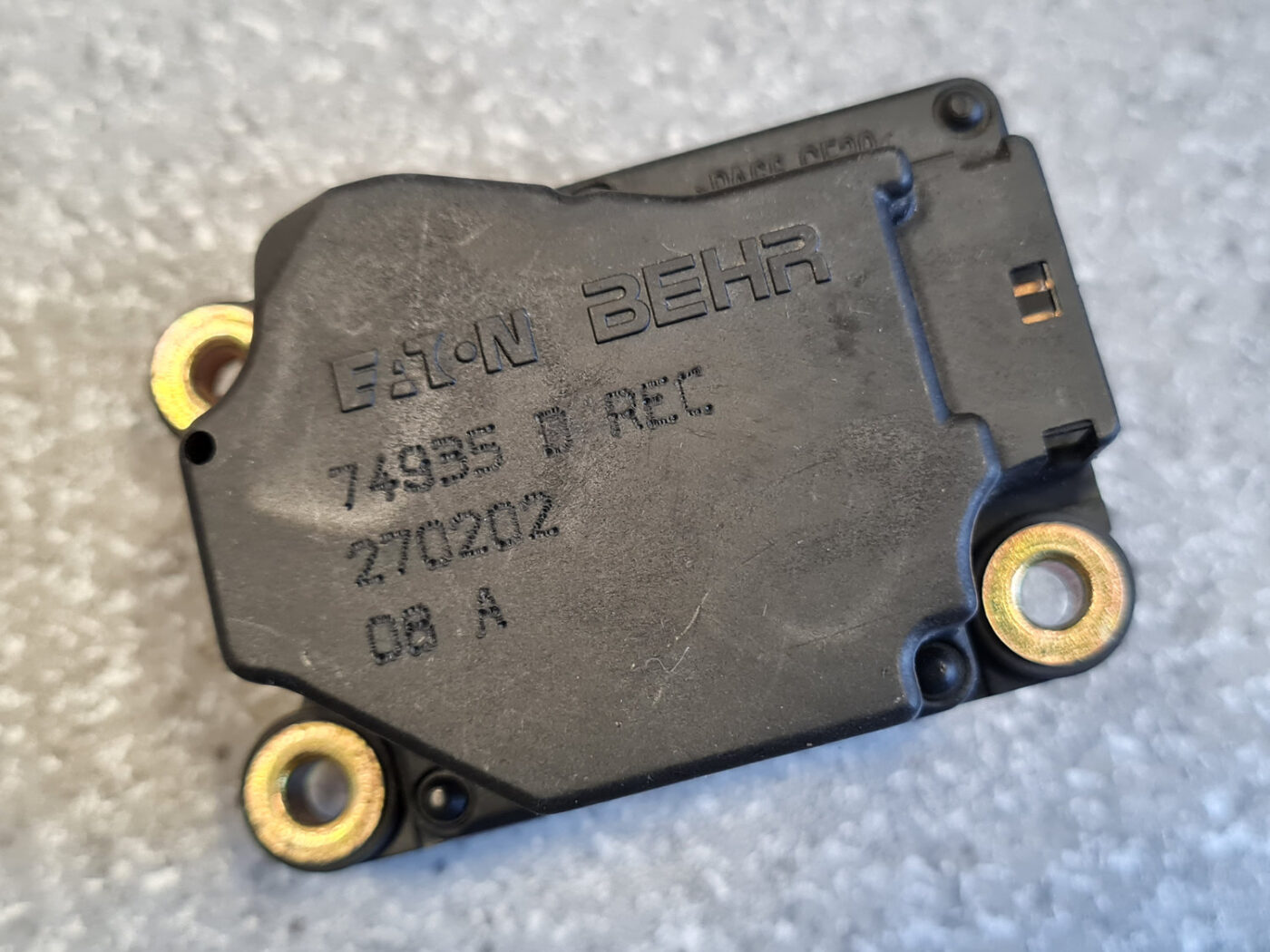 Apsildes sistēmas aktuators priekš VOLVO V70 2002 SILVER